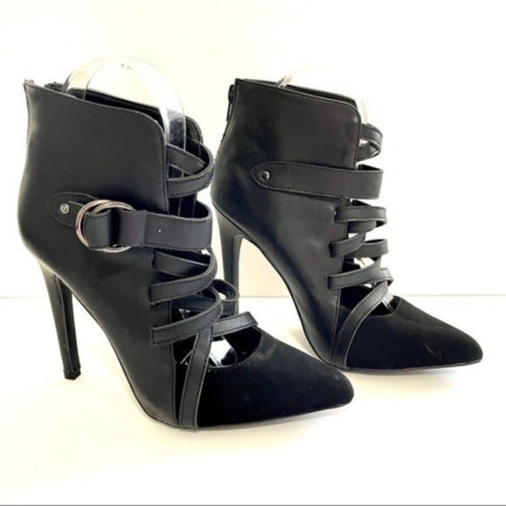 Qupid Black Ankle Boots Buckled Straps #6.5